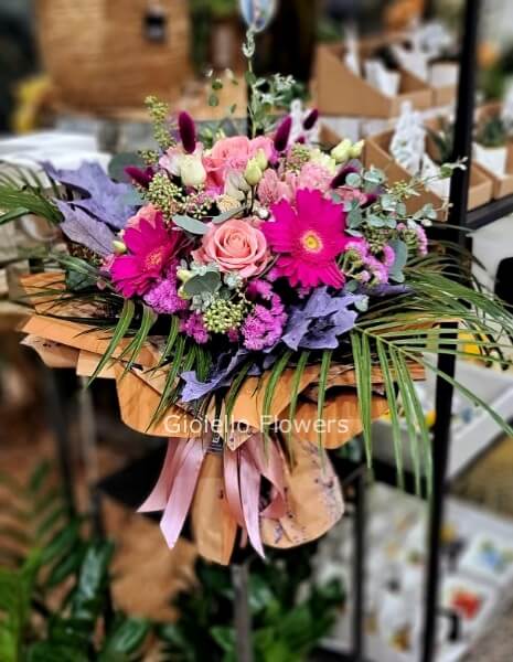 Bouquet di rose e gerbere tonalità del bianco