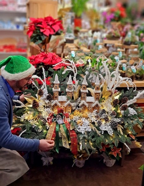 Composizione natalizia grande con paesaggio 