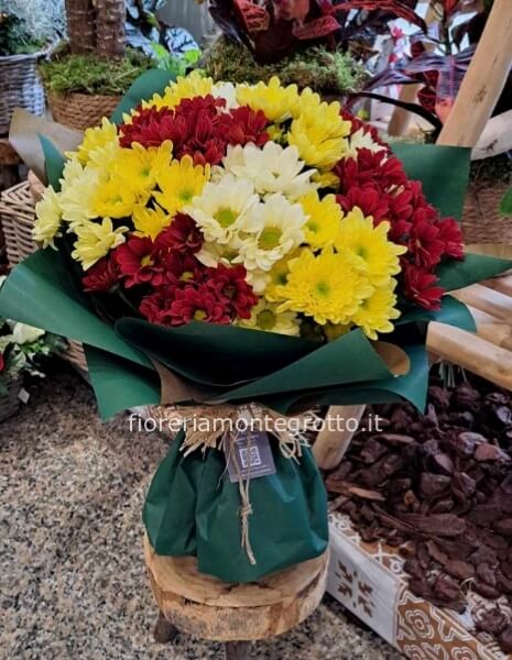 Bouquet di margherite confezionato