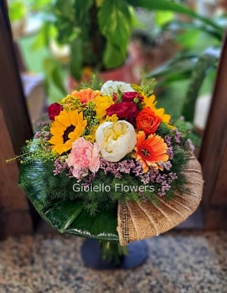 Bouquet con struttura circolare tonalità rosa