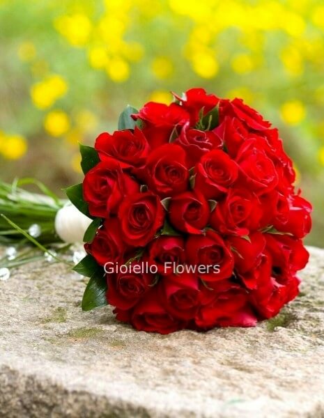 Bouquet compatto di rose